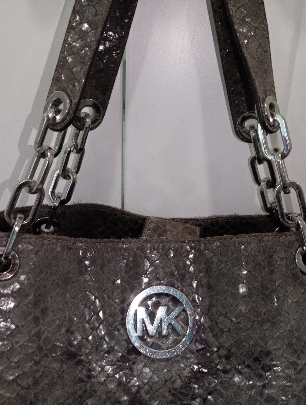 ✨ Michael Kors Metallic Python Leather Tote – Iconic, Edgy Luxury! Fair Preowned